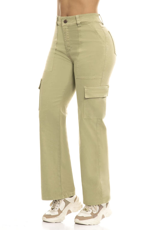 10084 Pantalón cargo bpt, efecto levanta cola tiro Súper alto, stretch color verde oliva